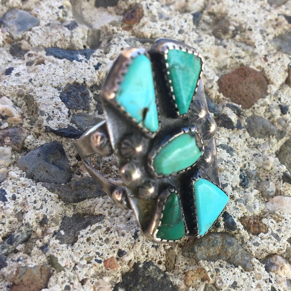 Vintage Sterling Silver Navajo Cluster Ring! - Picture 2 of 5